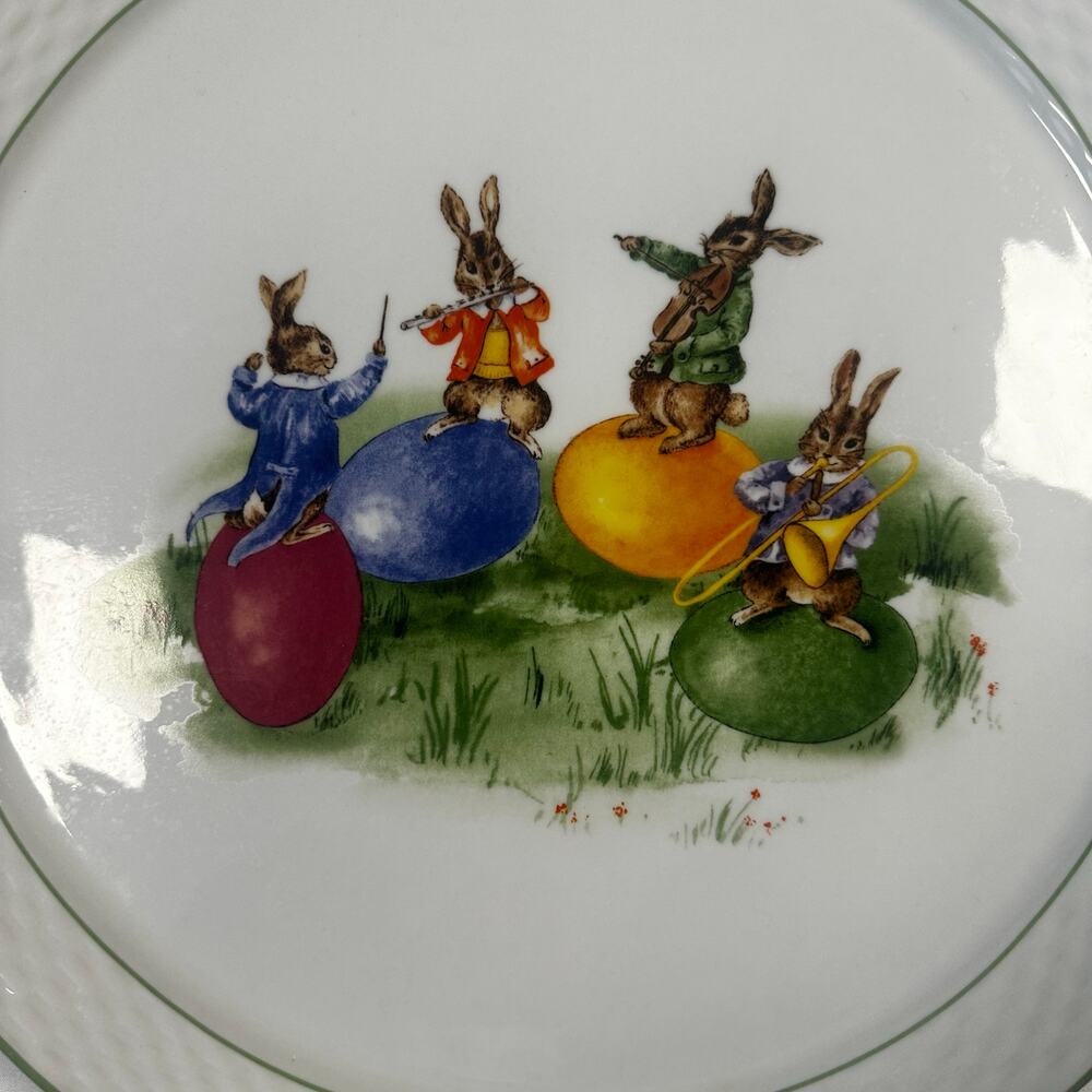 Williams - Sonoma 2008 Easter Bunnies Round Platter RETIRED